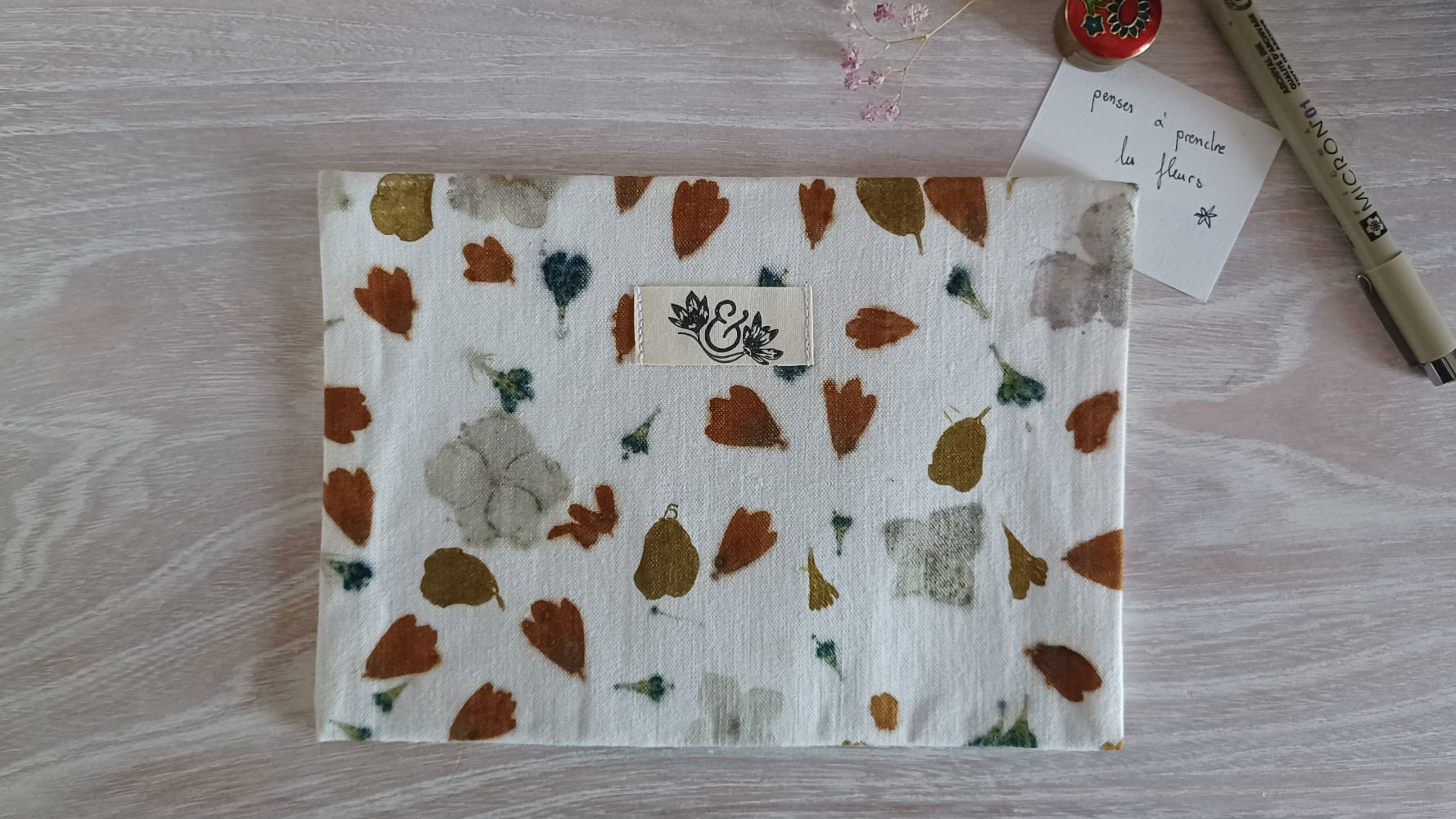 La Pochette « sérieuse » Crocus et Colchique