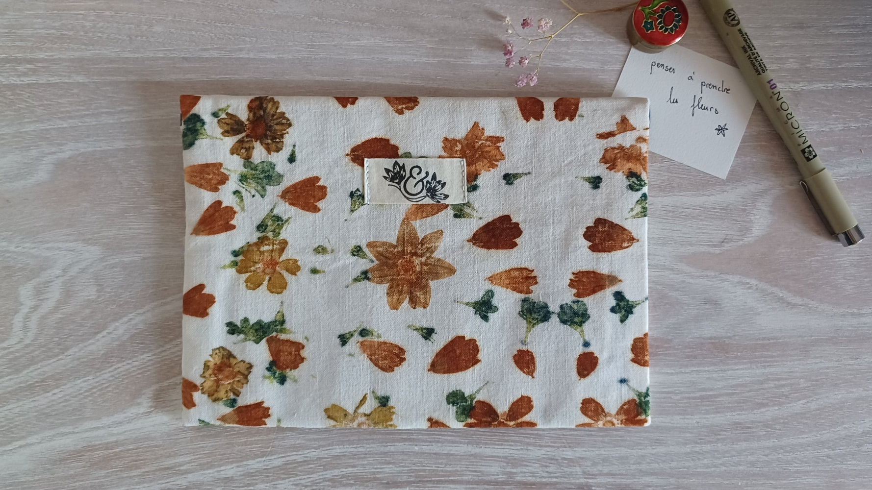 La Pochette « sérieuse » Crocus et Colchique