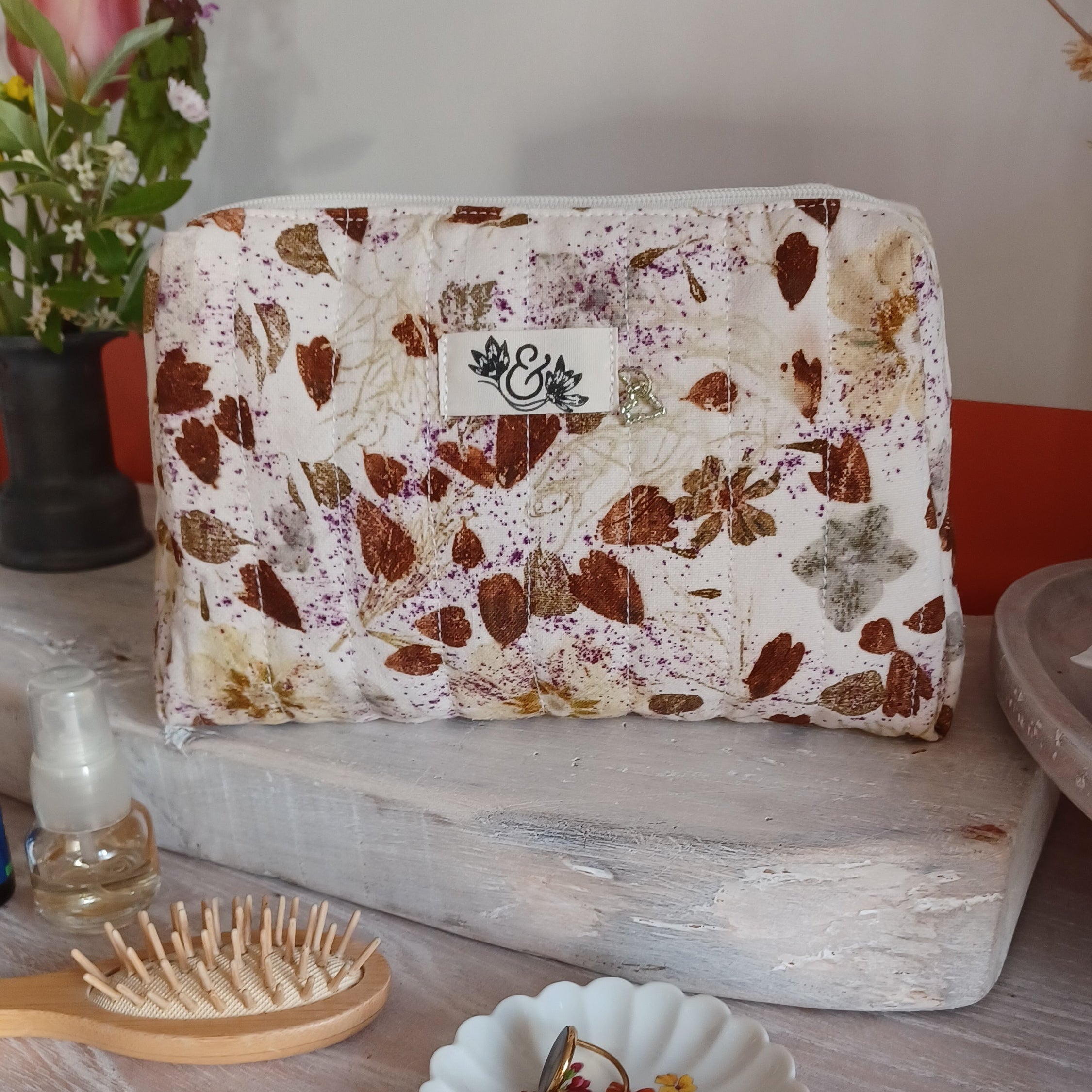 La Trousse de toilette Crocus et Colchique