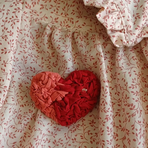 broche coeur rouge rose